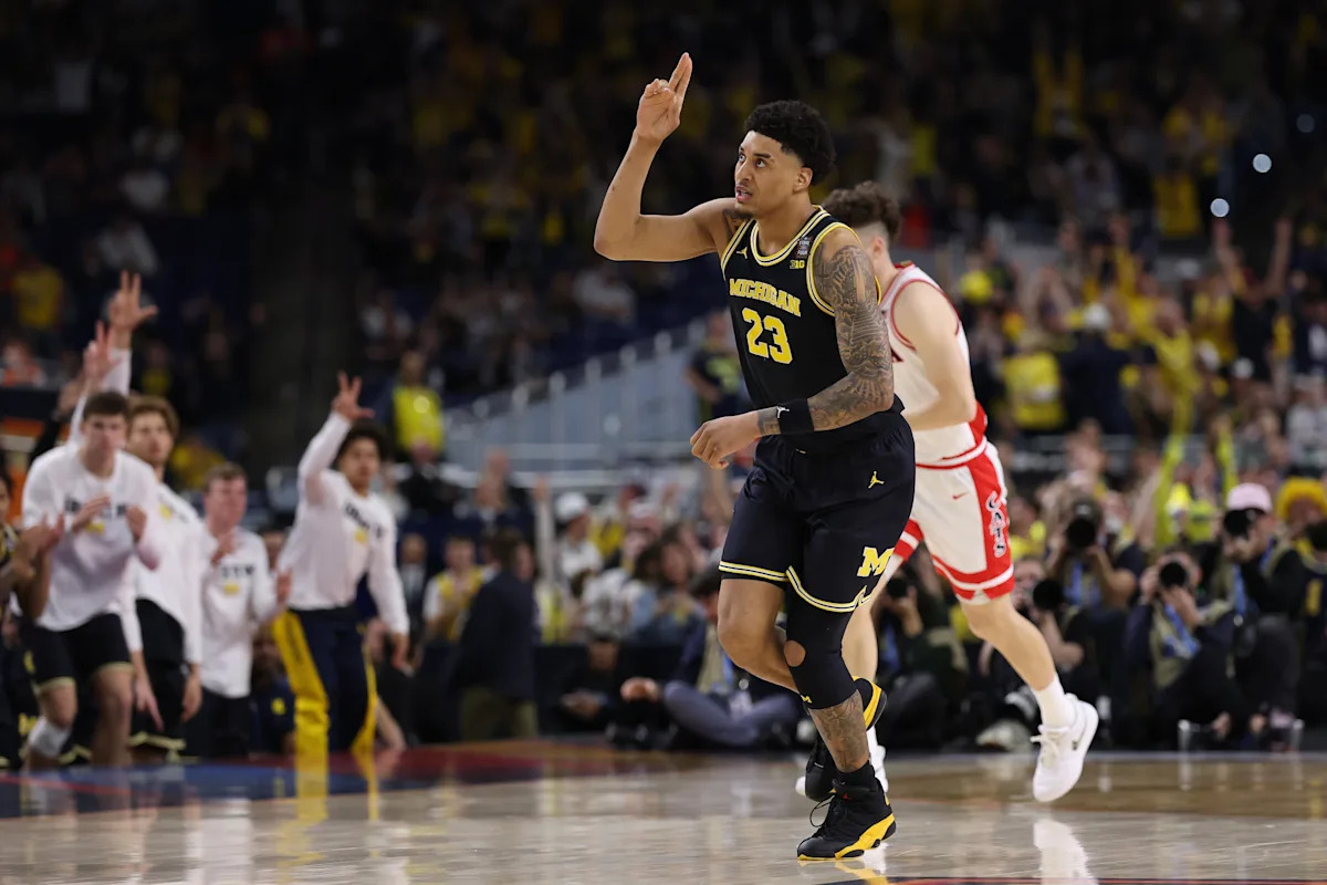 Final Four: Yaxel Lendeborg vows to play vs. UConn after finishing win over Arizona with MCL, ankle injuries &mdash; 'I'm gonna play unless I can't walk'