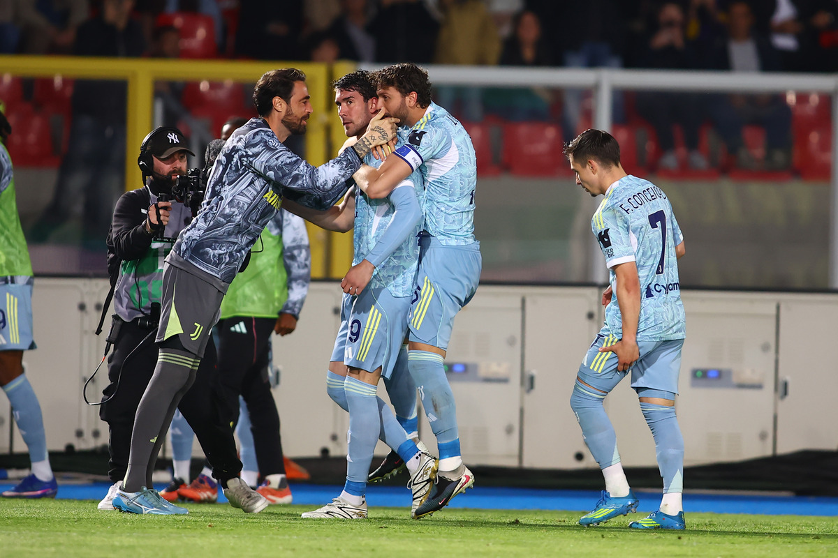 Juventus player ratings vs Lecce: Vlahovic scores historic goal
