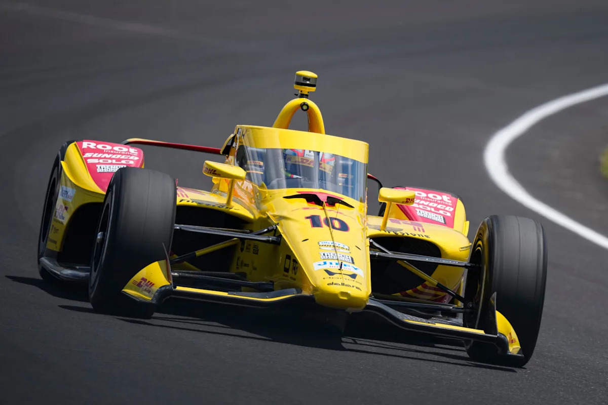 Alex Palou starts his Indianapolis 500 title from the pole after taking the top spot in qualifying Alex Palou starts his Indianapolis 500 title from the pole after taking the top spot in qualifying