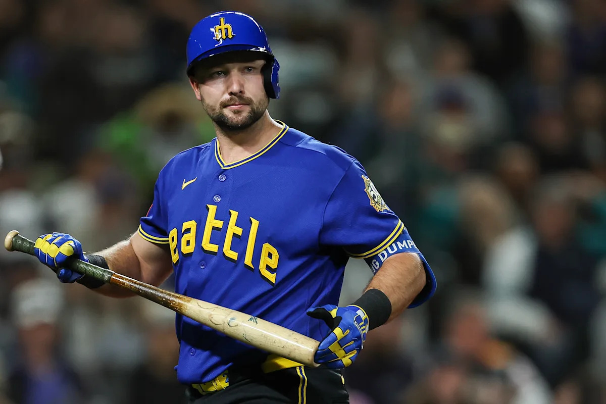 Cal Raleigh returns to Mariners lineup after 3-game absence with injury
