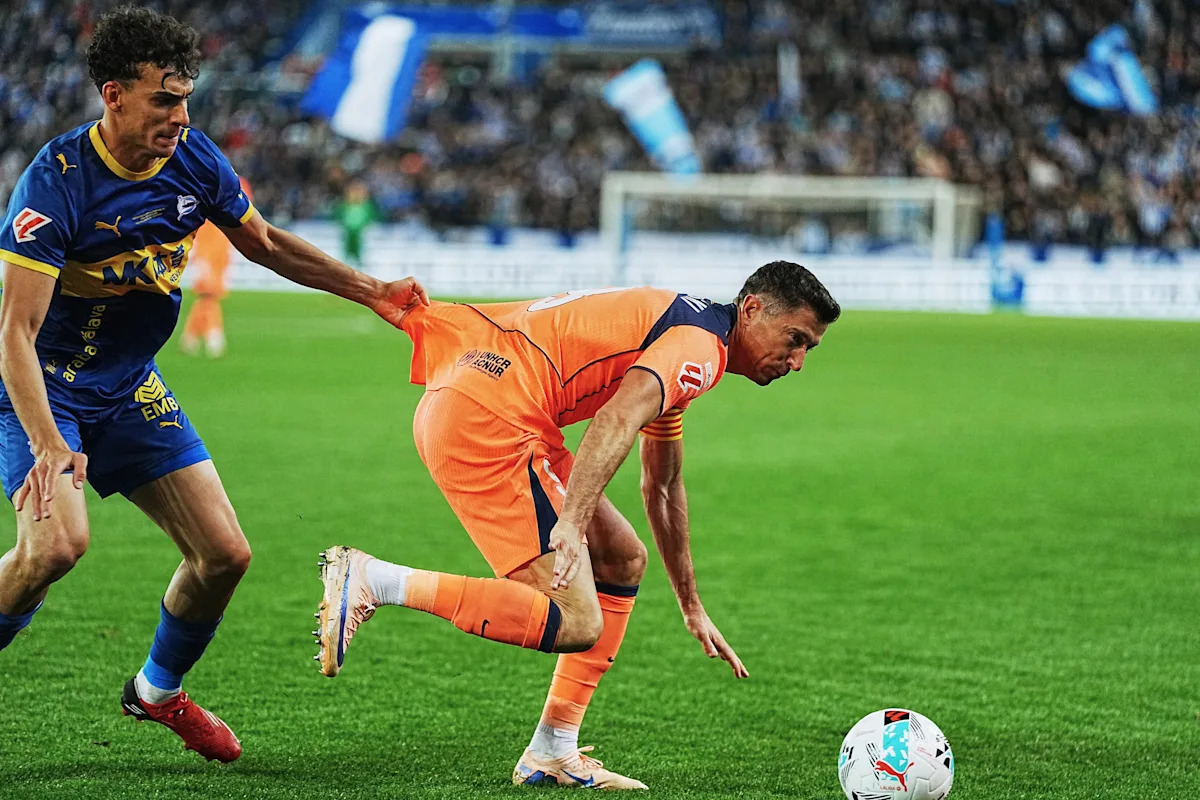 Barcelona's 100-point bid ends in a 1-0 loss at Alaves in the Spanish league Barcelona's 100-point bid ends in a 1-0 loss at Alaves in the Spanish league