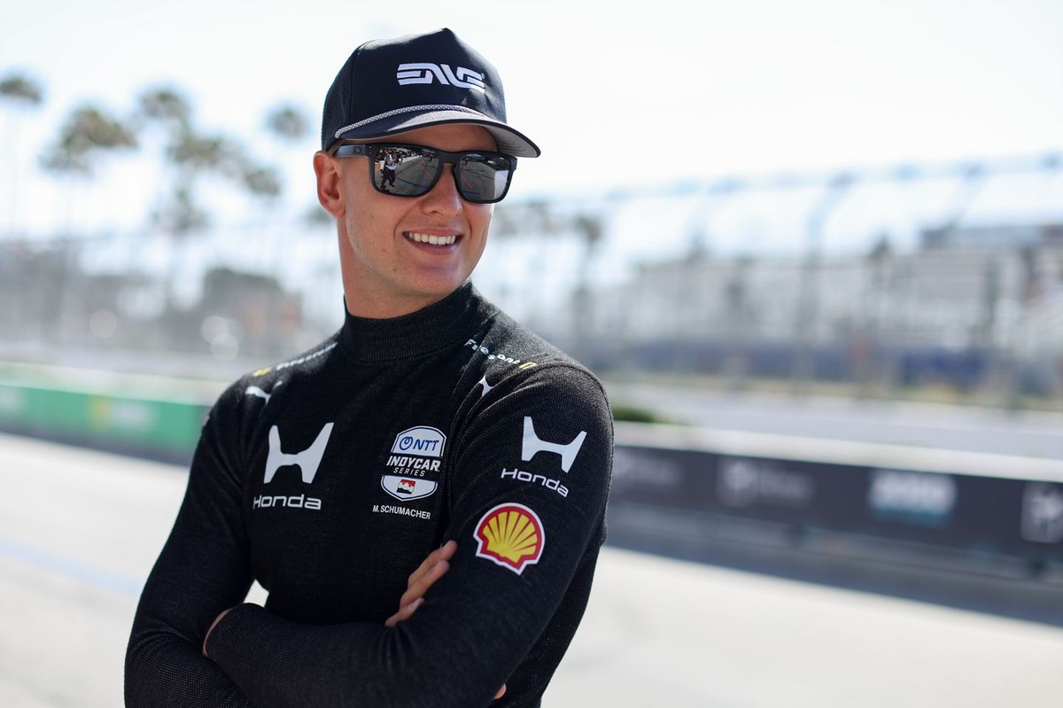 Mick Schumacher shares injury update after breaking wrist in IndyCar St Pete crash Mick Schumacher shares injury update after breaking wrist in IndyCar St Pete crash