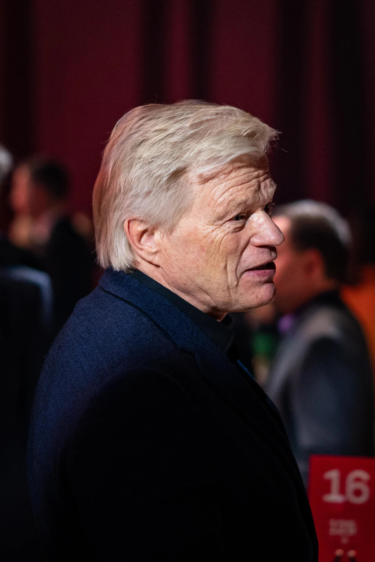 Oliver Kahn questions Vincent Kompany&rsquo;s Bayern Munich tactics