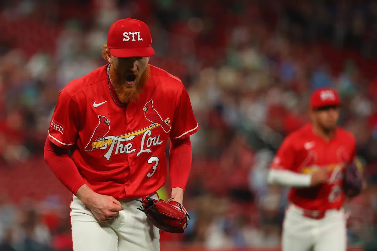 St. Louis Cardinals Quarter Season Hold or Sell?