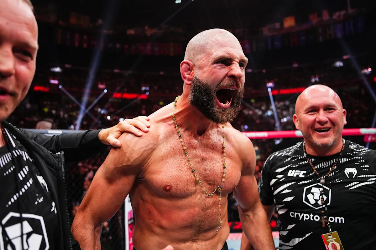 Jiri Prochazka claps back at UFC champ Carlos Ulberg: 'I don't want to hear this bulls*** from a stripper'