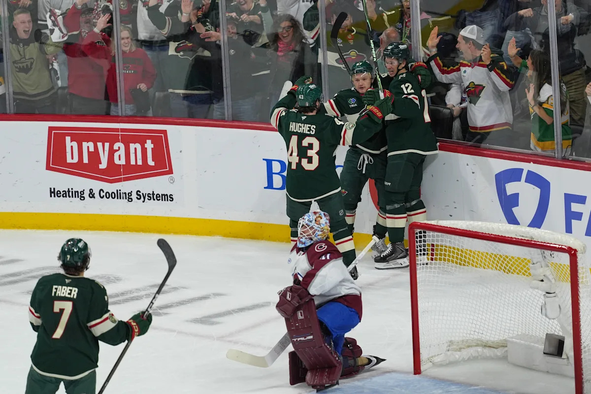 Avs make their first goalie change by pulling Wedgewood for Blackwood during Game 3 vs. the Wild