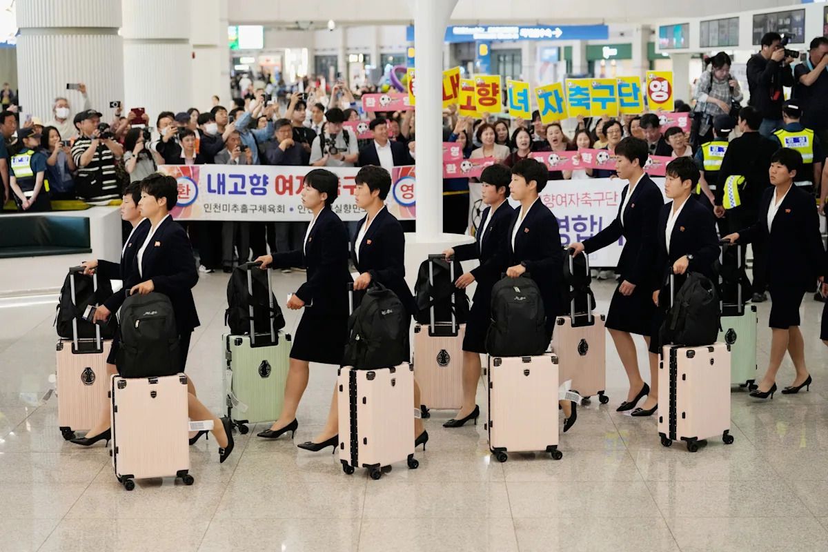 North Korean women's soccer team arrives in South Korea for regional tournament