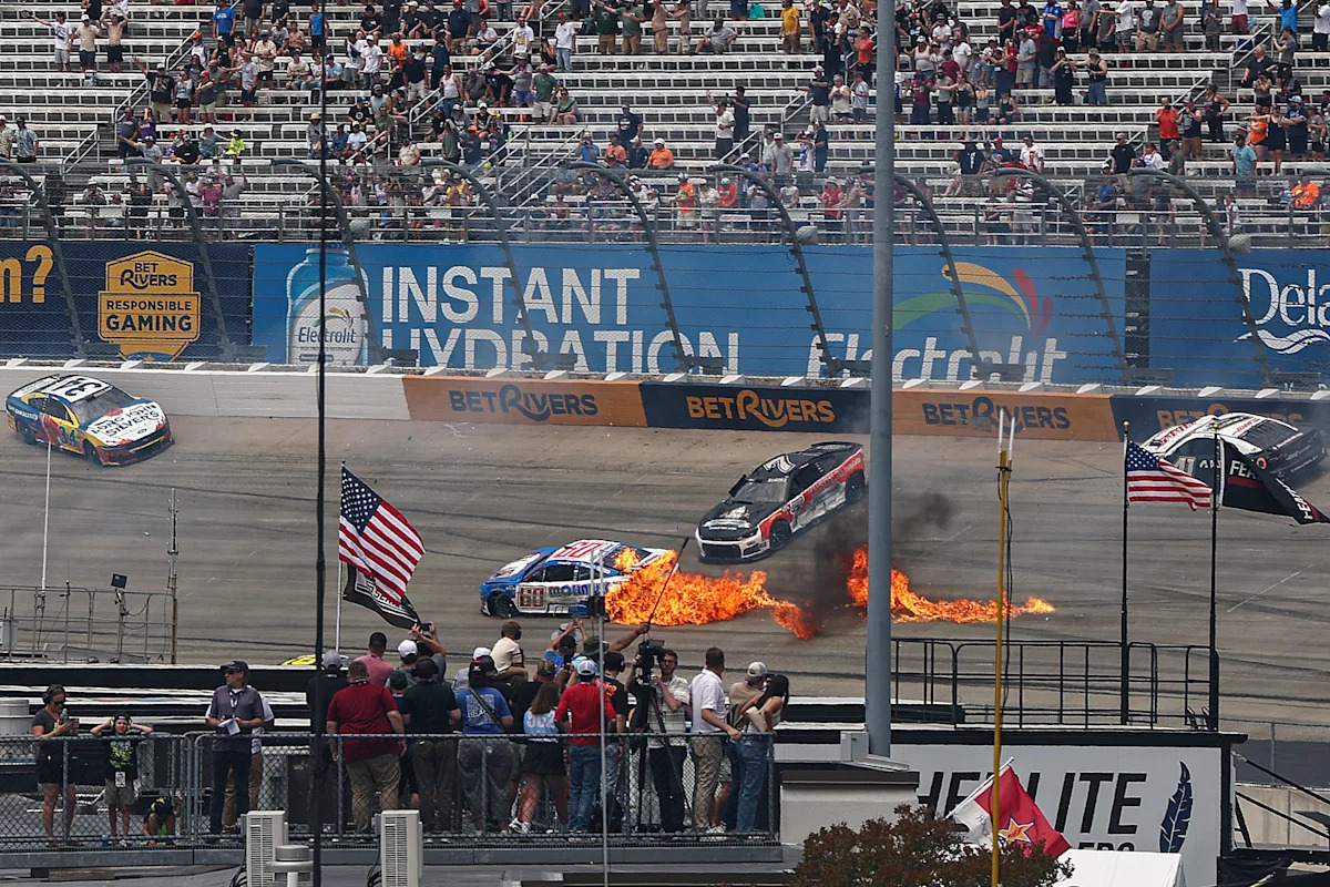 NASCAR All-Star Race's first segment ends like it started &mdash; with a crash