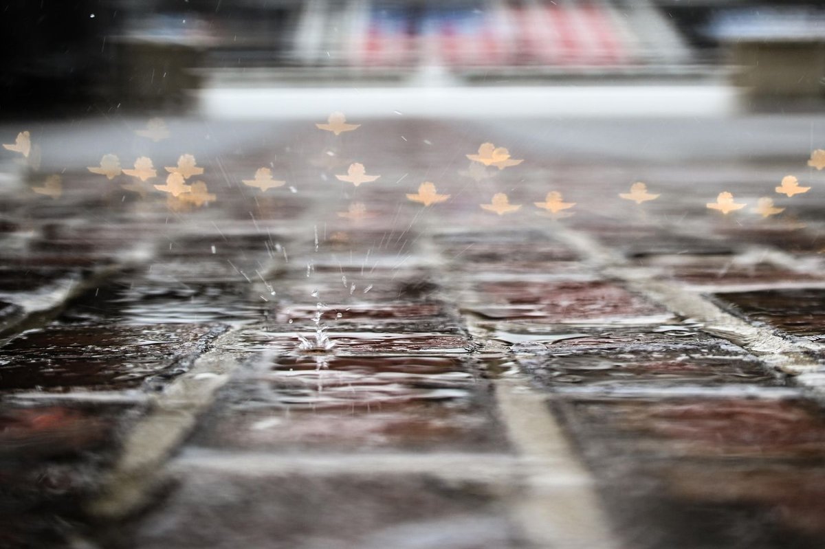 Start of Indy 500 qualifying delayed by rain Start of Indy 500 qualifying delayed by rain