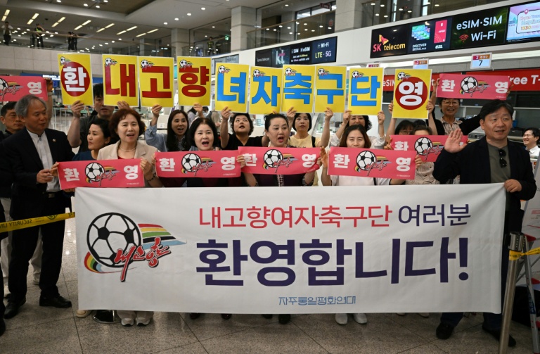 North Korean women footballers arrive in South Korea: AFP North Korean women footballers arrive in South Korea: AFP