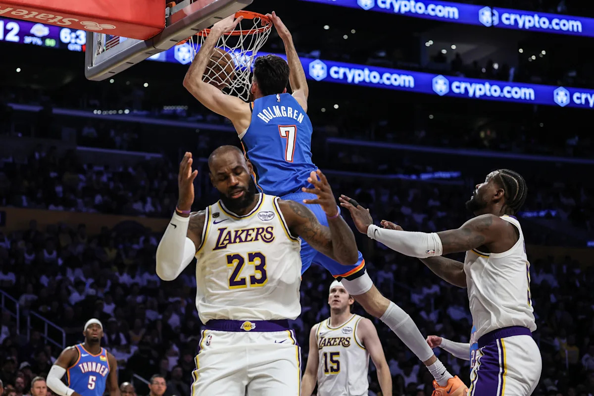 The Lakers are playing as well as they can &mdash; and it doesn't matter against the Thunder