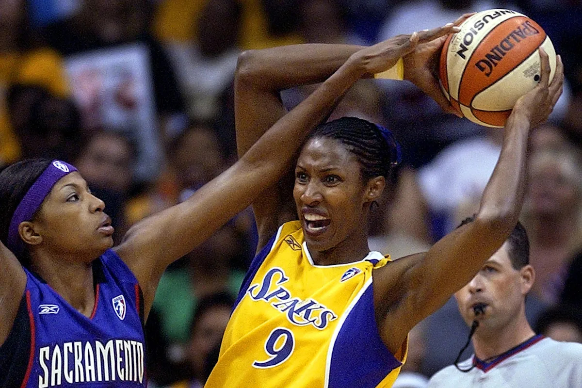 Sparks get off to fast start, hold off Tempo 99-95 behind Plum's 25 points