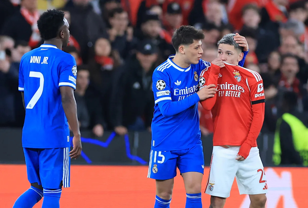 Red cards to be issued at World Cup to players who cover mouths during disputes