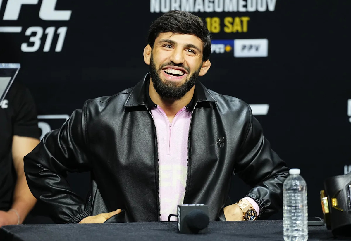 The Ariel Helwani Show | Arman Tsarukyan, Ric Flair, David Benavidez, Caroline Dubois, On The Nose and more