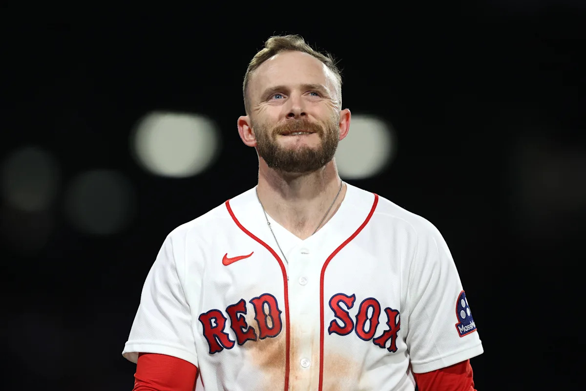 Red Sox SS Trevor Story going on IL with sports hernia, after struggling with groin injury for weeks