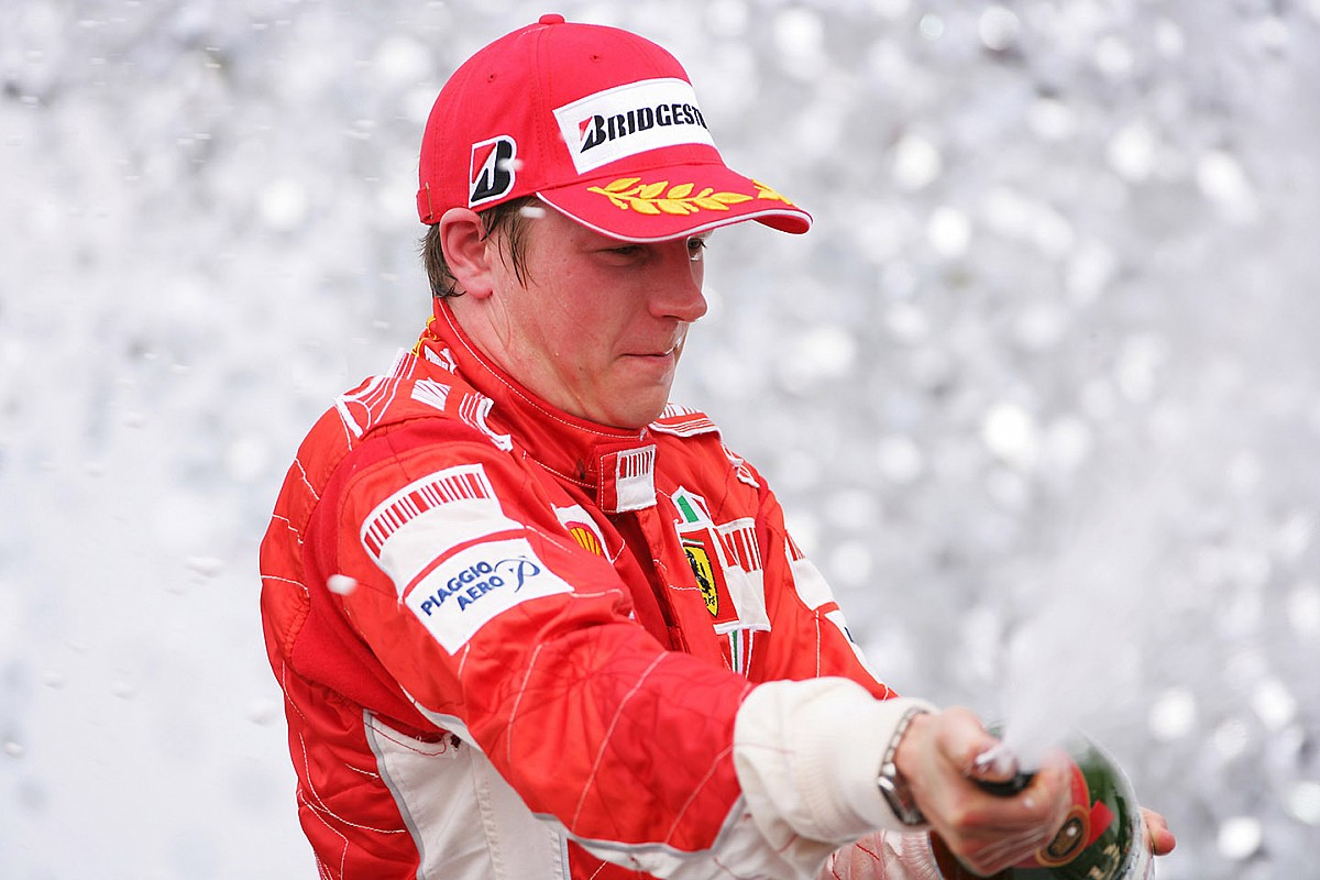 Otmar Szafnauer reveals failed Kimi Raikkonen bid involving "Angry Birds" founders Otmar Szafnauer reveals failed Kimi Raikkonen bid involving "Angry Birds" founders
