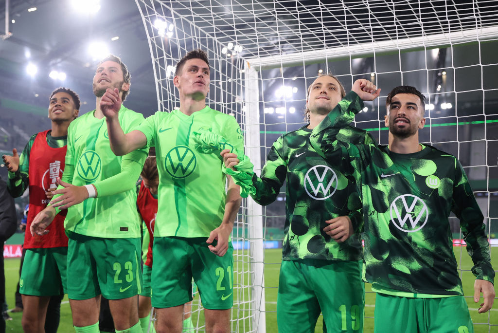 Two faces of the crisis: Bundesliga stars expose their club&rsquo;s flaw