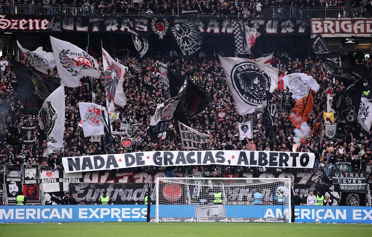 Eintracht Frankfurt sacks coaching staff Eintracht Frankfurt sacks coaching staff