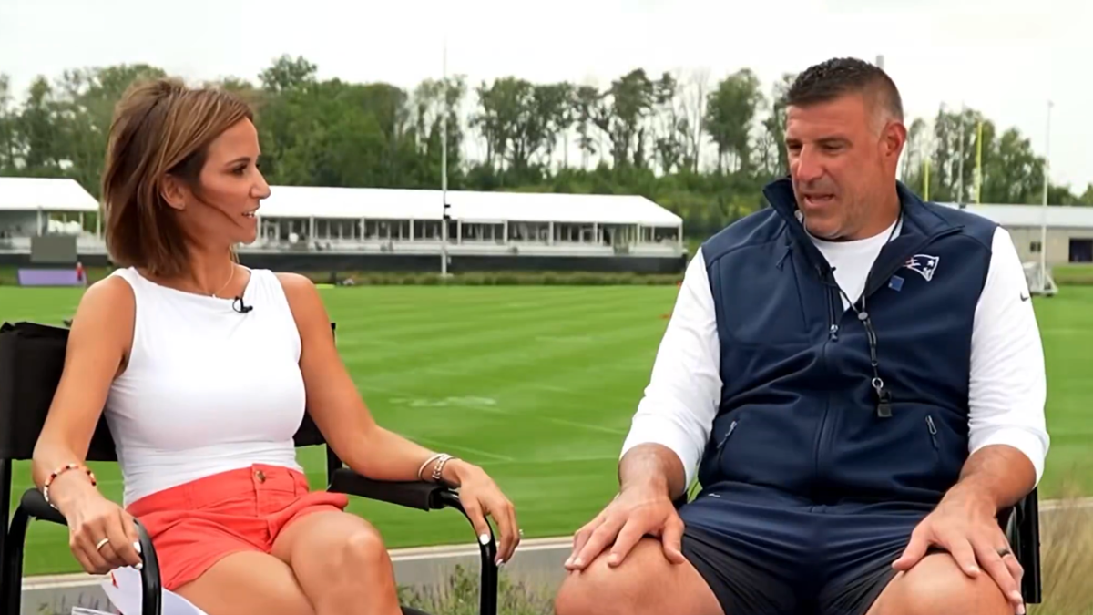 Report: Mike Vrabel, Dianna Russini Controversy Influenced 2026 NFL Schedule