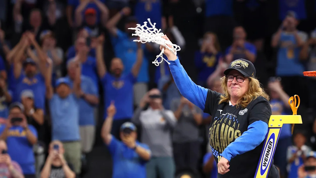UCLA rewards Cori Close with a 4-year contract extension after Bruins&rsquo; run to national title