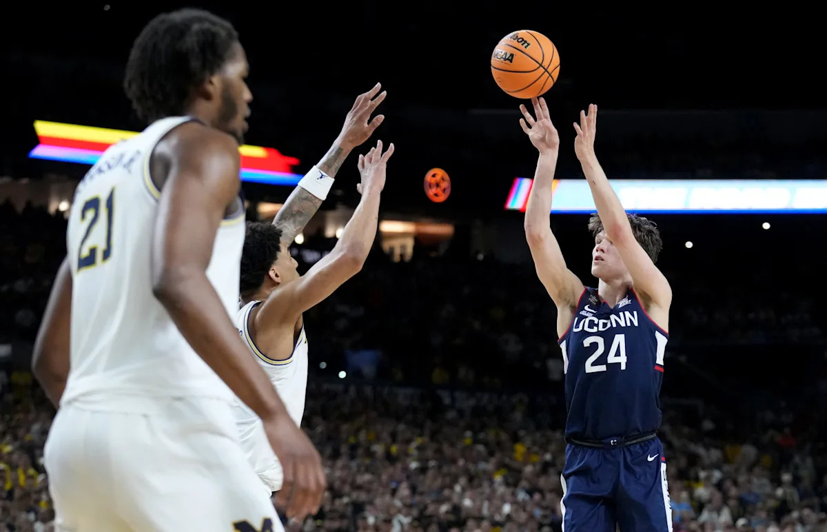Michigan and UConn set for national title game rematch in November