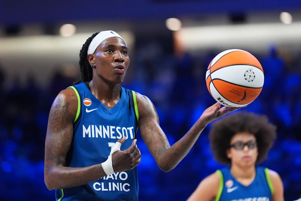 Natasha Howard and Courtney Williams lead Lynx to 90-86 win over Wings