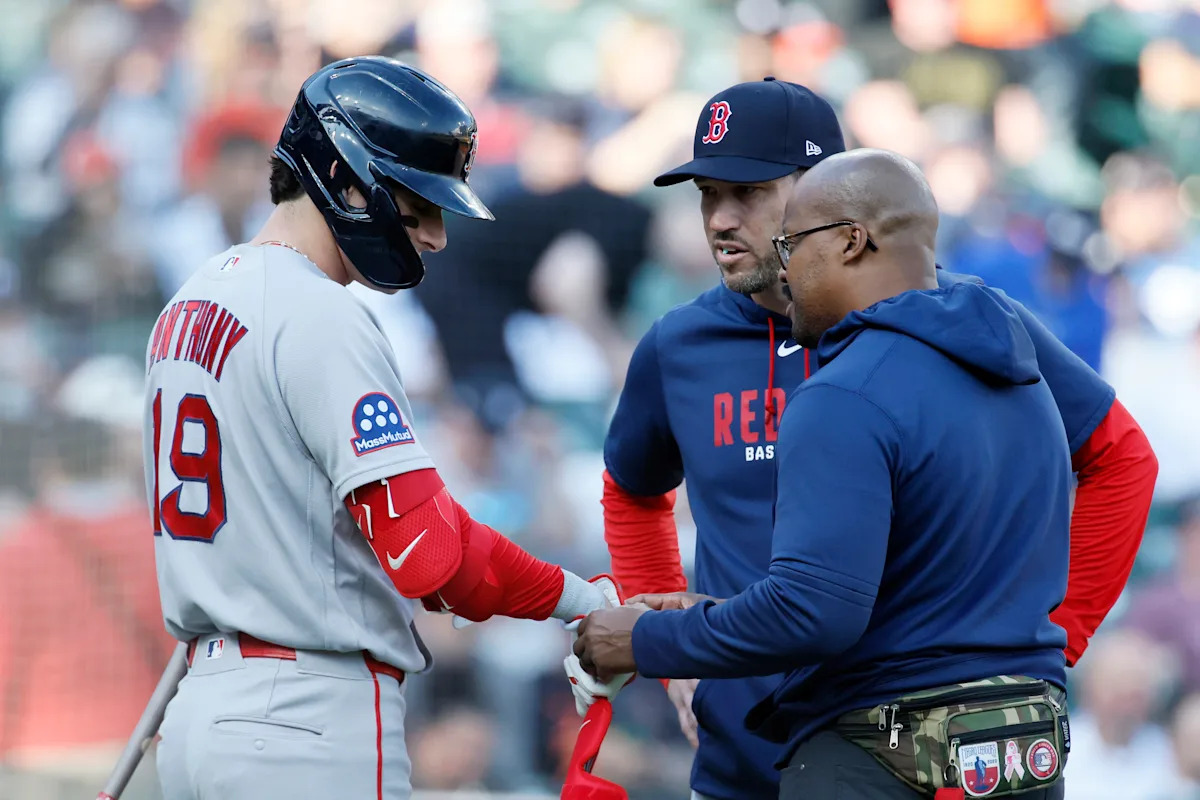 Red Sox's Roman Anthony headed to IL while recovering from hand injury, says it's 'nothing too serious'