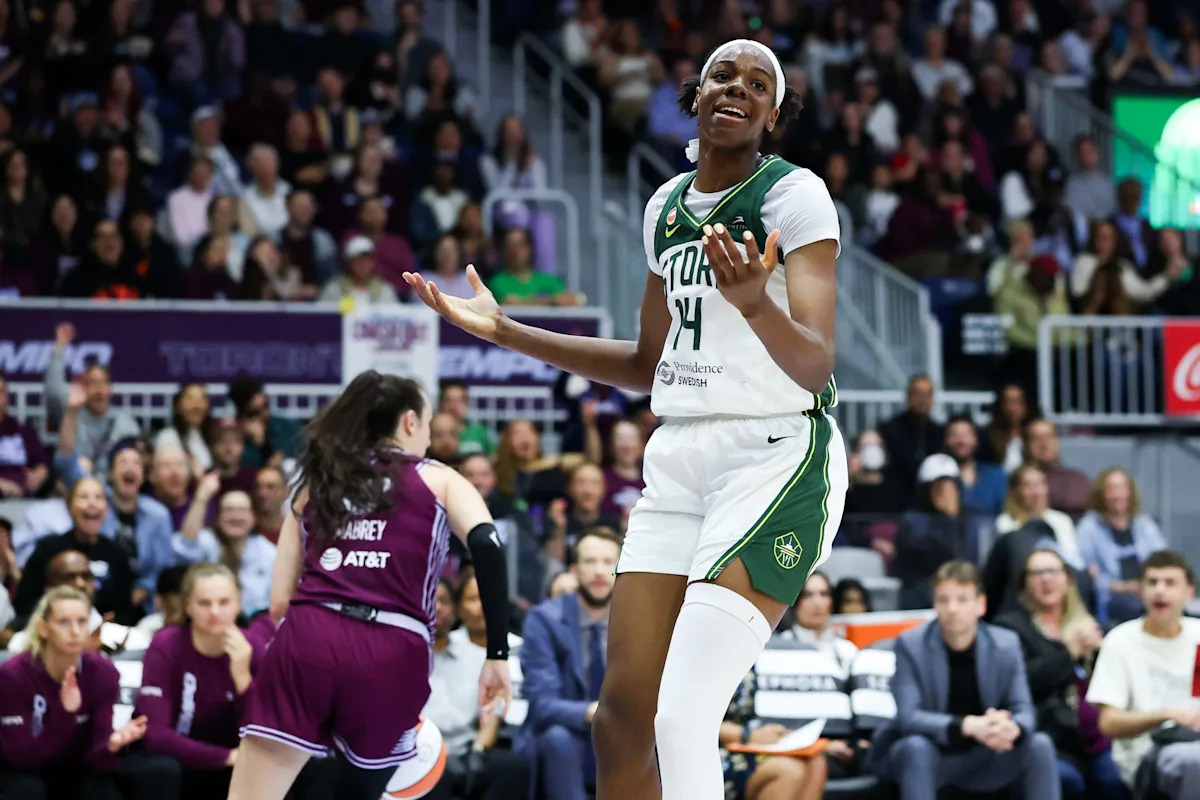 Dominique Malonga injury update: Storm phenom's status vs. Fever