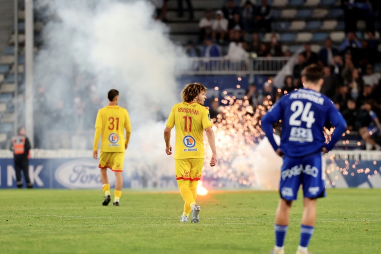 Bastia crowd trouble delays Le Mans Ligue 1 promotion party Bastia crowd trouble delays Le Mans Ligue 1 promotion party