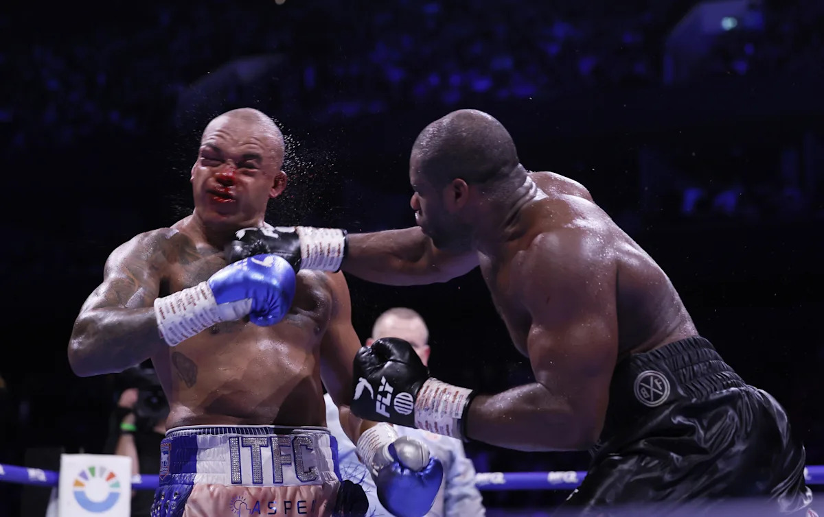 Highlights! Dubois Brutalizes Wardley In Epic Blood Bath!