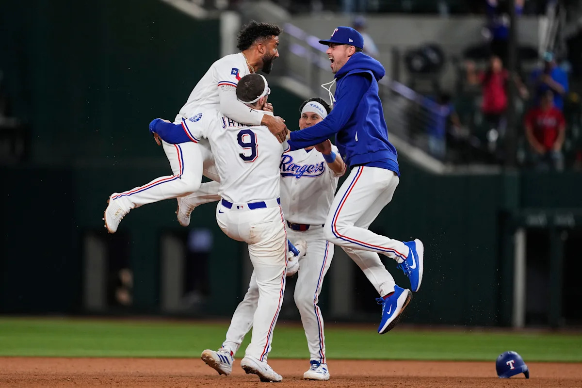 Danny Jansen's single gives Rangers a 6-5 win over Dbacks after both teams score 3 runs in 9th Danny Jansen's single gives Rangers a 6-5 win over Dbacks after both teams score 3 runs in 9th