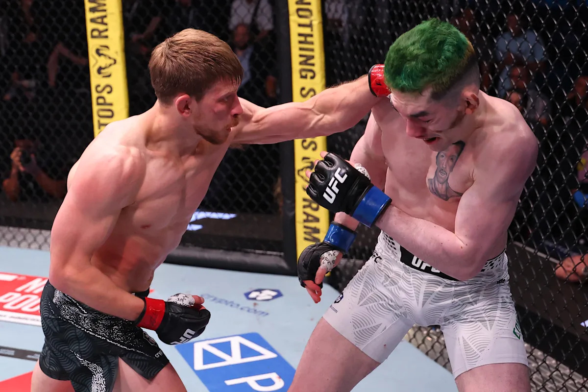 UFC Vegas 117 results: Arnold Allen gets back on track with decision over Melquizael Costa