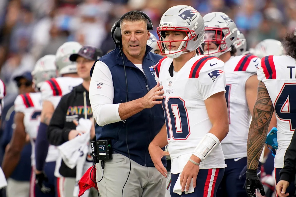 Watch: Patriots visit Six Flags for 2026 schedule release video Watch: Patriots visit Six Flags for 2026 schedule release video