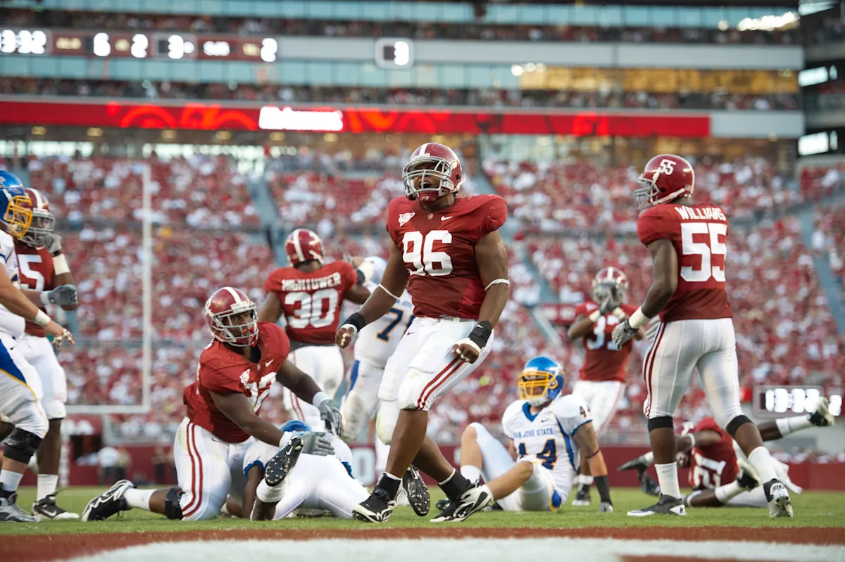 Former Alabama defensive lineman facing charges for allegedly impersonating 3 NFL players to fraudulently obtain nearly $20M in loans