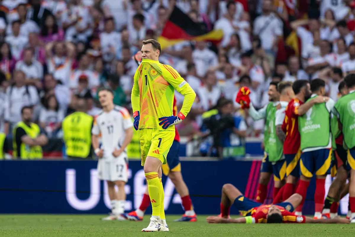 Manuel Neuer could still be called up for Germany at this year&rsquo;s World Cup