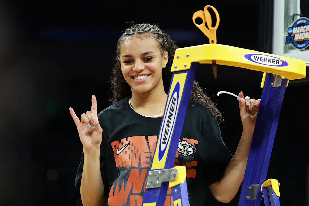 Jordan Lee adds to growing list of Texas players entering NCAA transfer portal