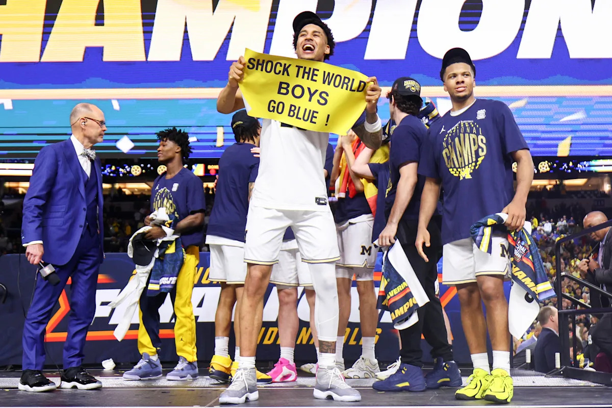 After Yaxel Lendeborg's 'awful' first half, his Michigan teammates lifted him up and the rest is history &mdash; 'We needed Mad Yax, not Sad Yax'
