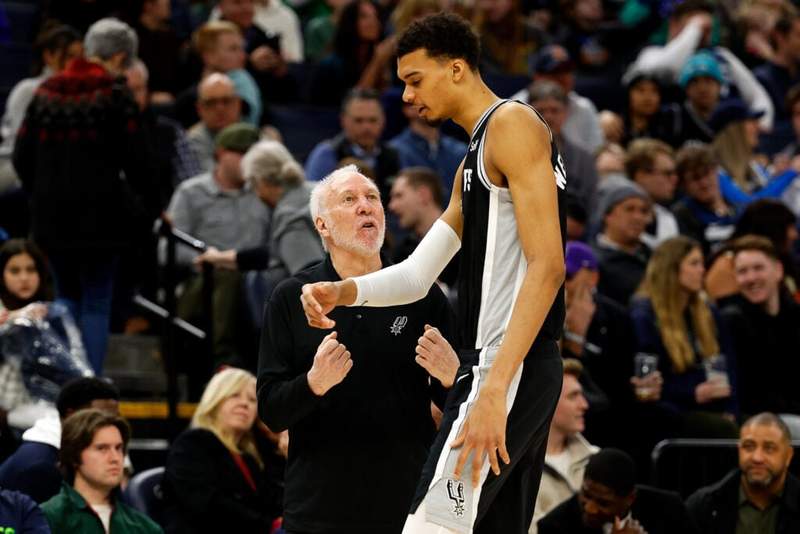 What Gregg Popovich did after Victor Wembanyama elbowed Naz Reid in the face is going viral What Gregg Popovich did after Victor Wembanyama elbowed Naz Reid in the face is going viral