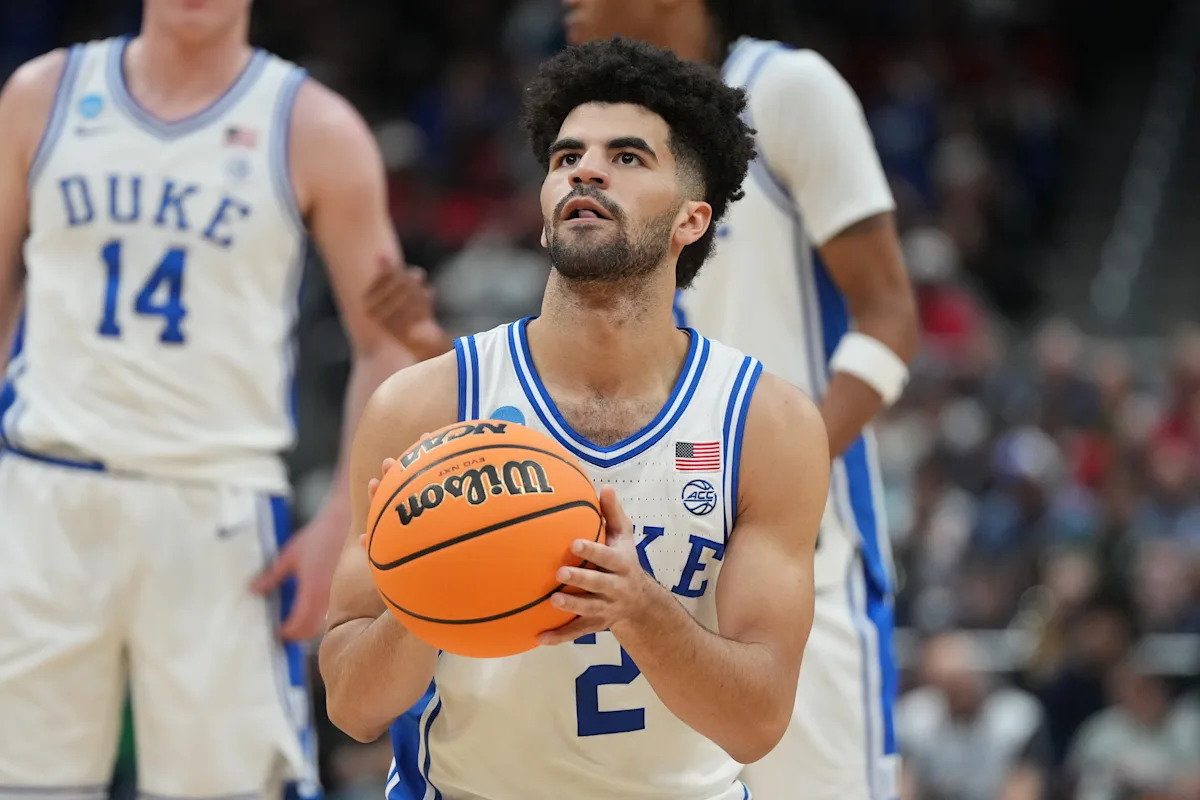 Duke's Cayden Boozer returning for sophomore season after gut-wrenching mistake in final seconds of NCAA tournament loss