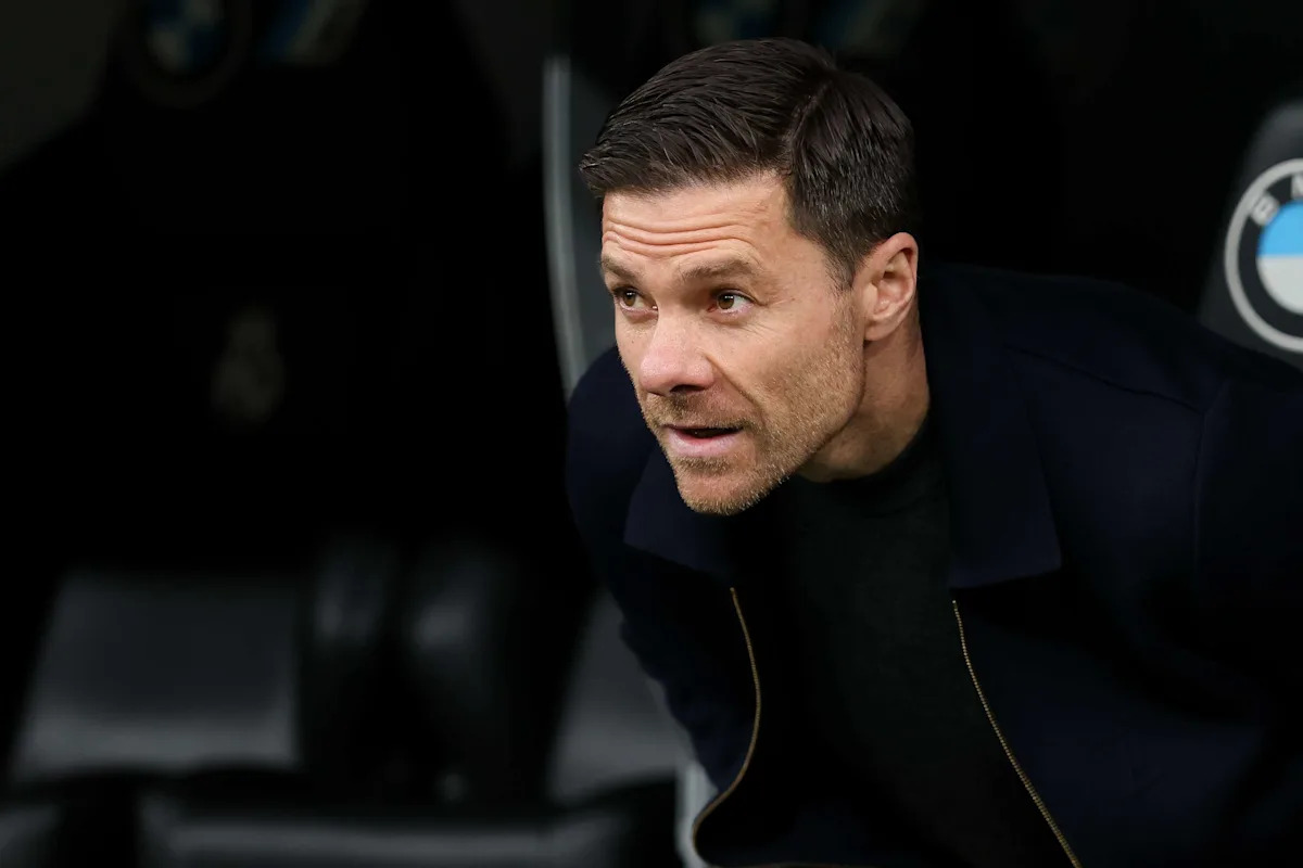 Ex-Real Madrid boss Alonso considering Premier League manager&rsquo;s job