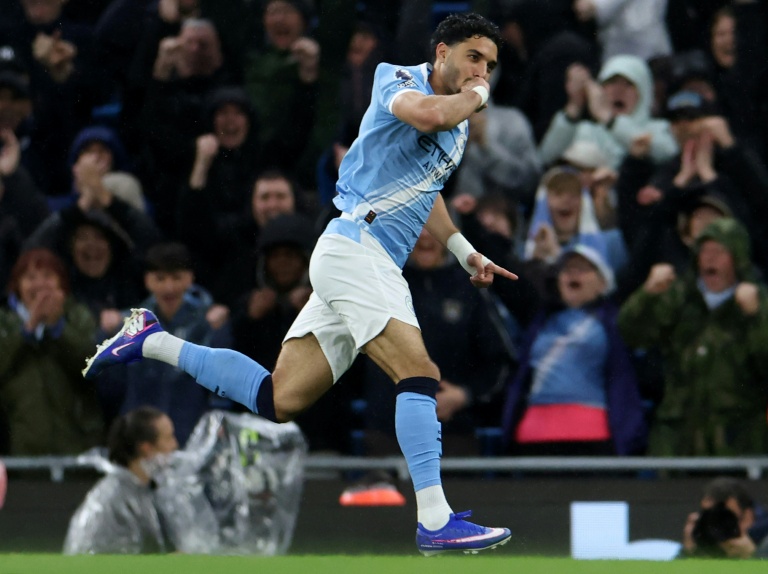 Man City ease past Palace to keep pressure on Arsenal Man City ease past Palace to keep pressure on Arsenal
