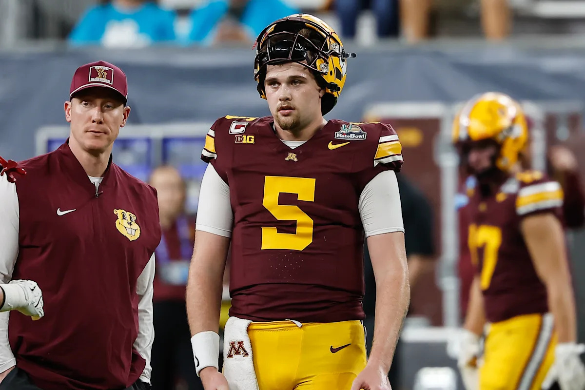 Minnesota QB Drake Lindsey arrested on fake ID, underage alcohol consumption charges