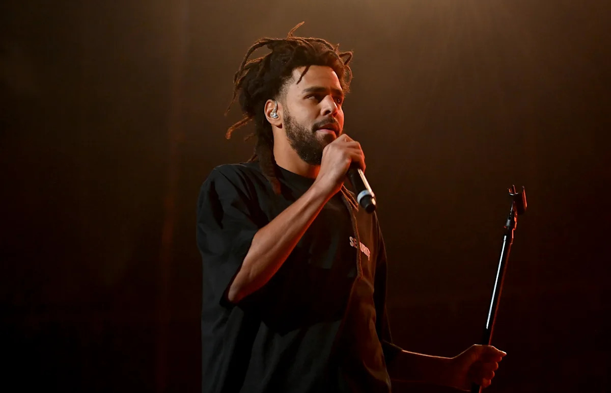 J. Cole reportedly signs contract to play for Chinese Basketball Association's Nanjing Monkey Kings J. Cole reportedly signs contract to play for Chinese Basketball Association's Nanjing Monkey Kings