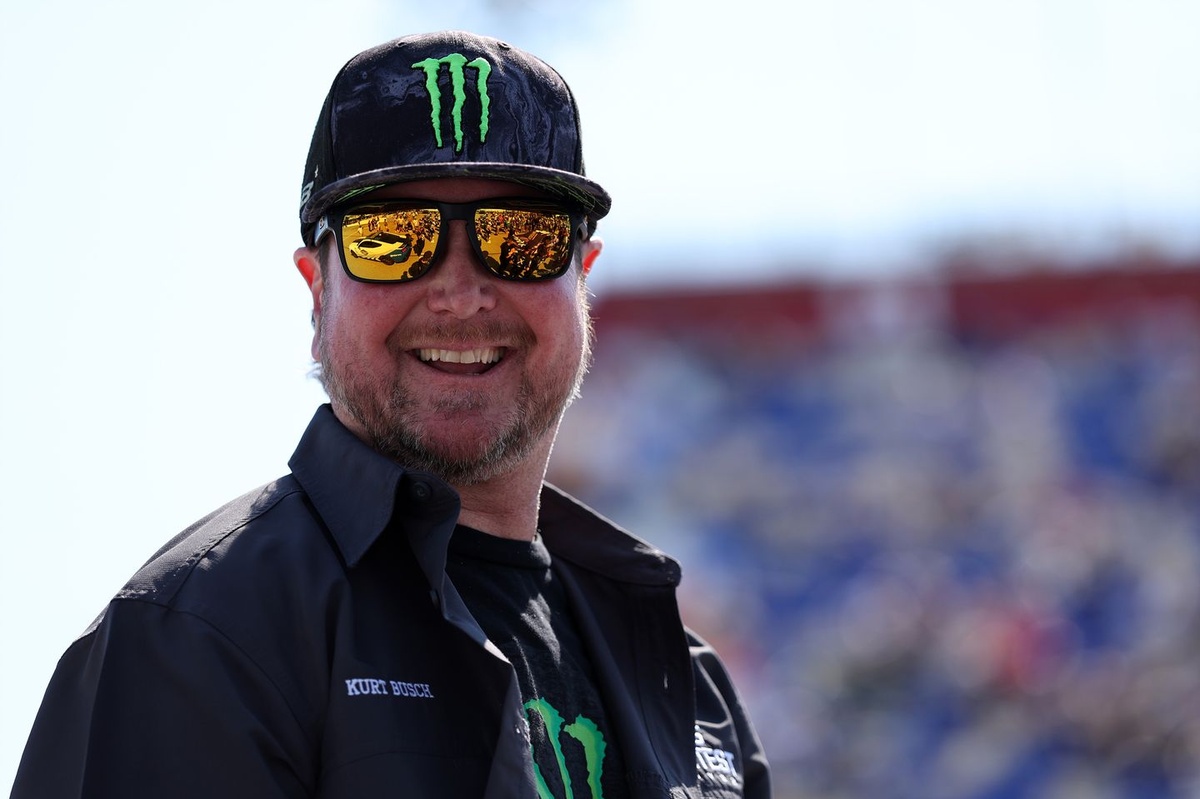 Even Kurt Busch felt Kyle Busch should have been penalized by NASCAR Even Kurt Busch felt Kyle Busch should have been penalized by NASCAR