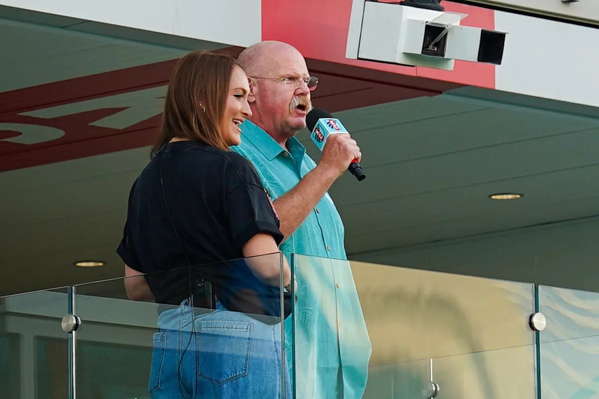 Chiefs HC Andy Reid leads 'KC Baby' chants for the NWSL's KC Current