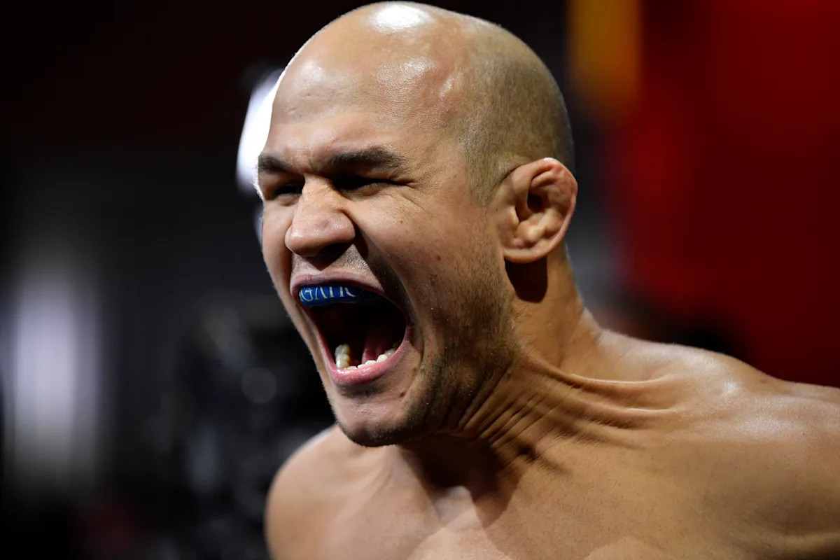 The Ariel Helwani Show | Junior dos Santos, plus O'Shea Jackson Jr., John Martin, Jake Babian all in-studio