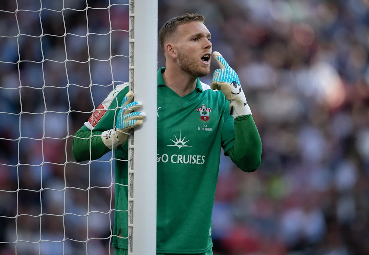 Southampton option to purchase Bayern Munich keeper would trigger with promotion to Premier League Southampton option to purchase Bayern Munich keeper would trigger with promotion to Premier League