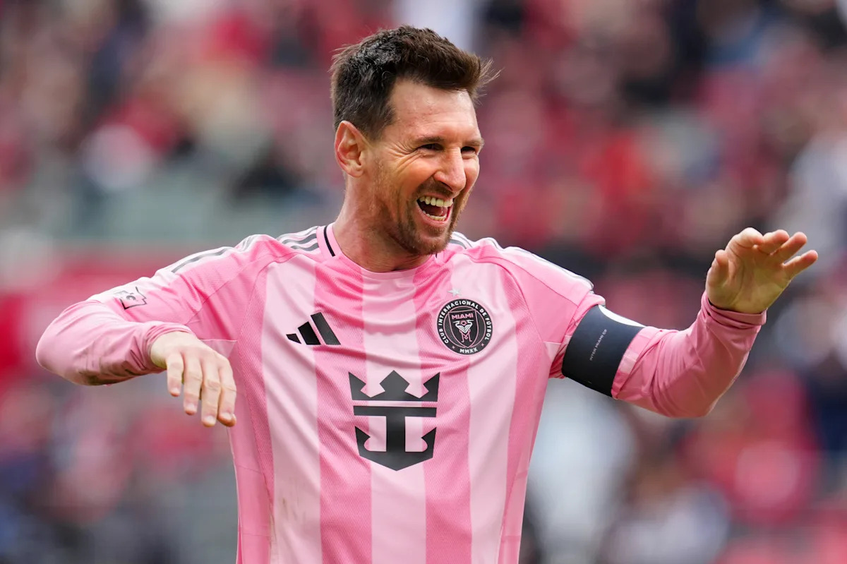 Messi doubles MLS base salary, his $28 million total compensation more than twice any other player Messi doubles MLS base salary, his $28 million total compensation more than twice any other player