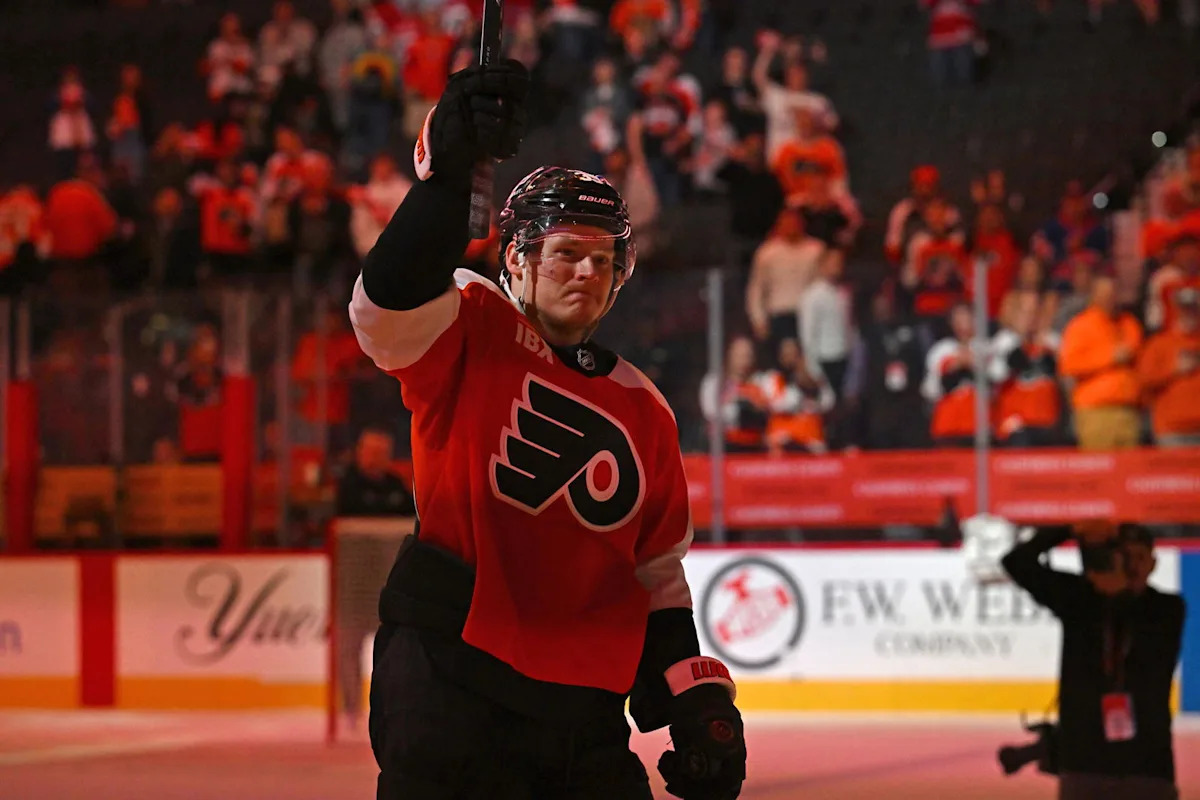 Blackhawks Named Potential Landing Spot For Flyers Young Star