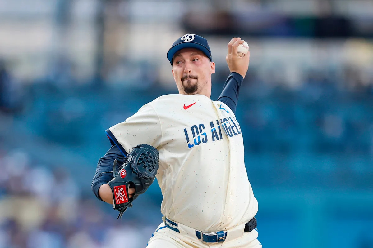 Blake Snell set for surgery to remove loose bodies from elbow. Dodgers expect him back this season Blake Snell set for surgery to remove loose bodies from elbow. Dodgers expect him back this season